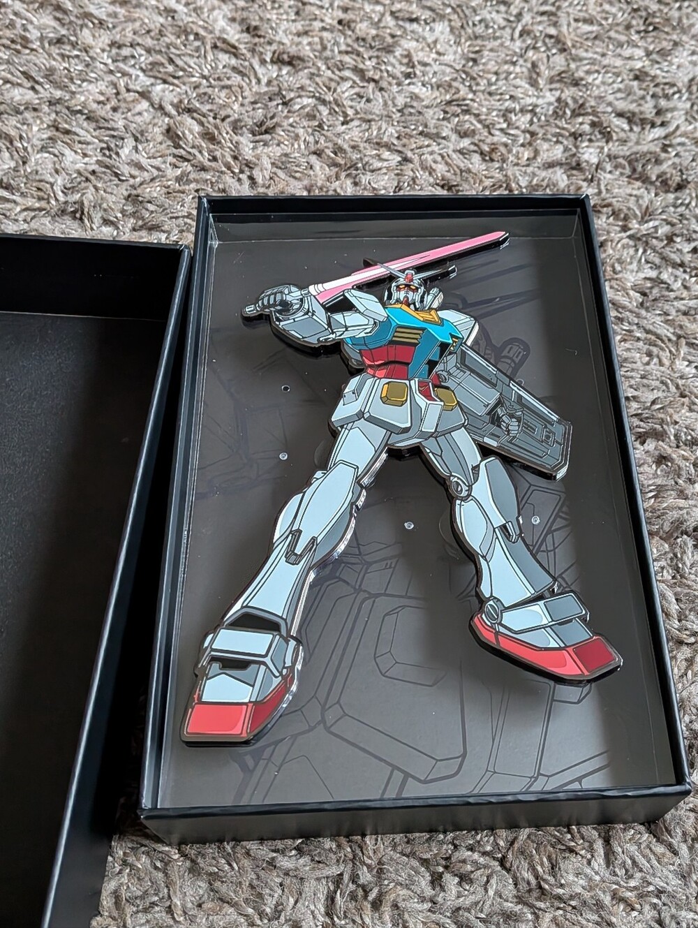 Gundam FigPin XL RX-78-2 Exclusive LE 500 Pin NEW
